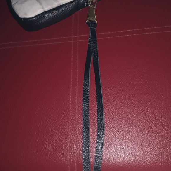 AIMEE KESTENBERG Marble 'Just Saying' Crossbody - Picture 9 of 14